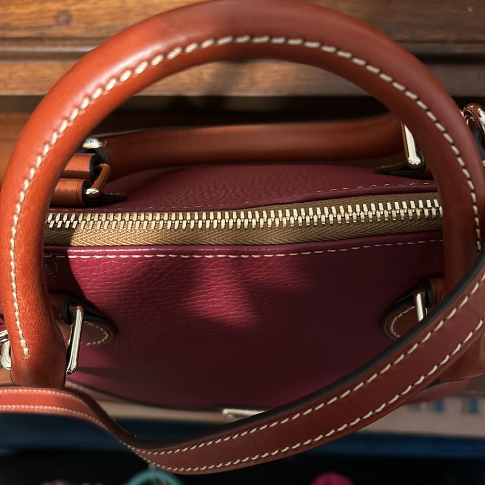 New Without Tags Dooney Bourke purse - Picture 4 of 9